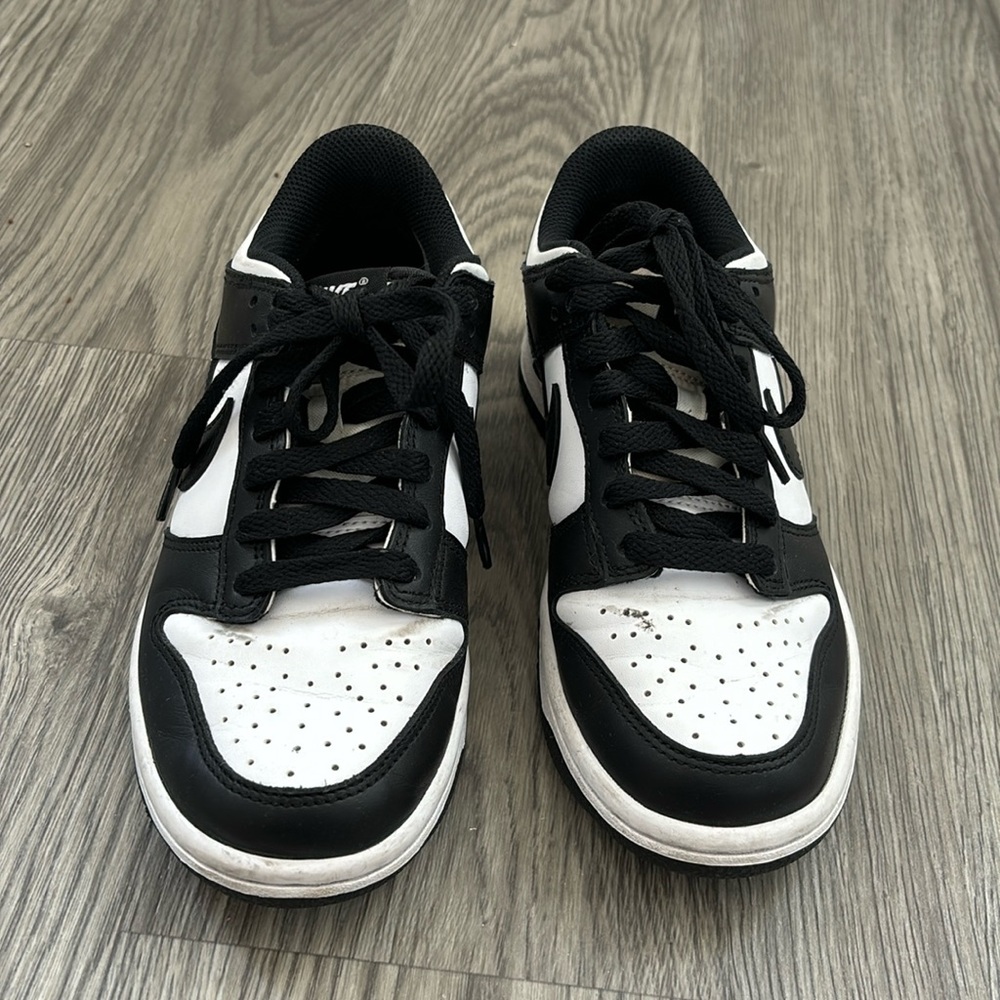COPY - Size 4Y panda black and white Nike